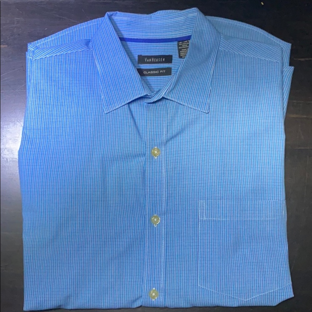 Van Heusen Men’s short sleeve dress shirt